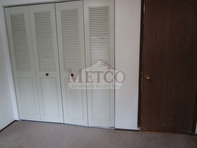 Building Photo - 19703