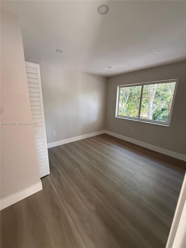 Building Photo - 7502 SW 109th Pl