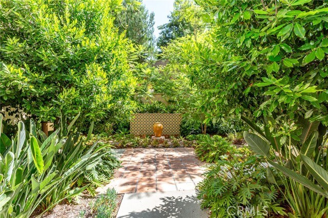 Building Photo - 120 Coastal Gdn