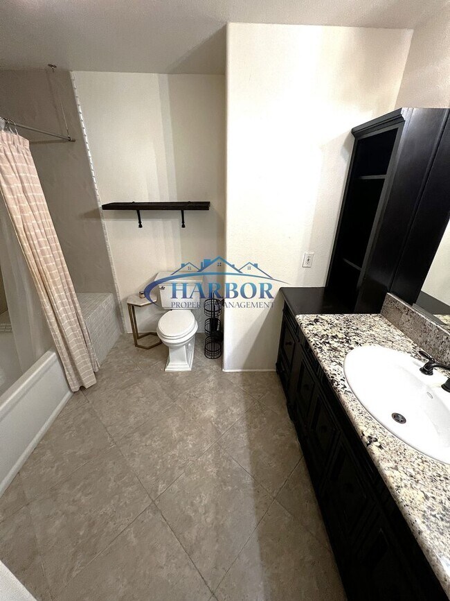 Building Photo - 3608 W Estates Ln