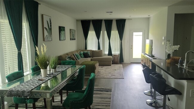 Building Photo - 24443 Springfield Valley Dr