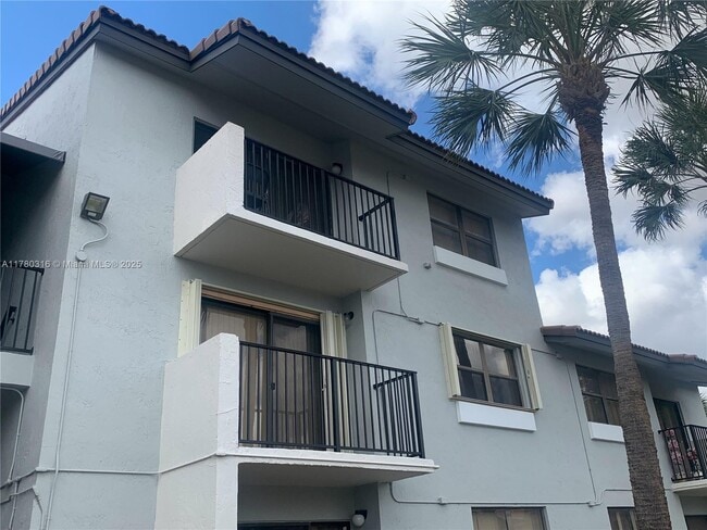Primary Photo - 7215 NW 179th St