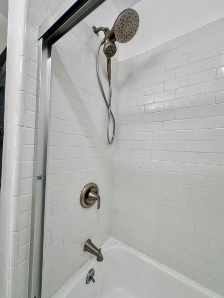 Building Photo - 1601 S Shenandoah St