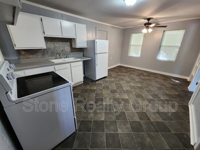 Building Photo - 10257 US-40