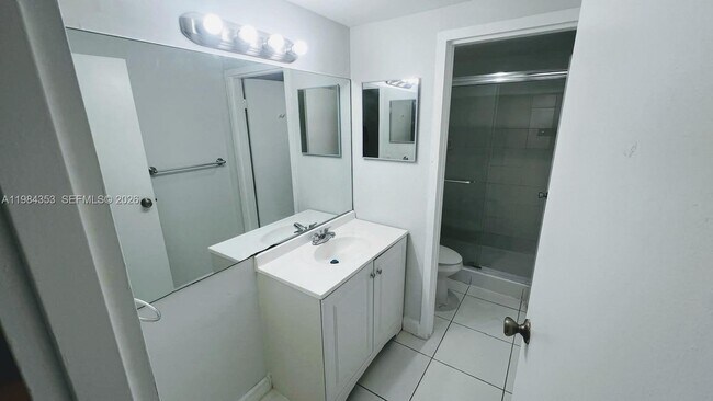 Building Photo - 8429 Forest Hills Dr