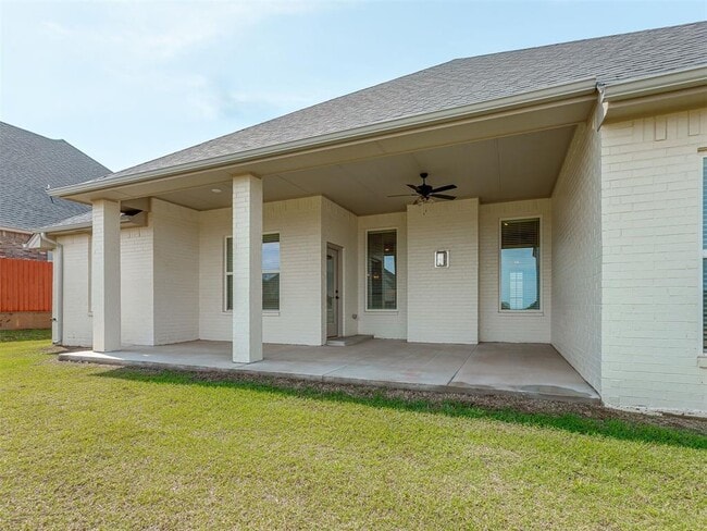 Building Photo - 9205 SW 35th St