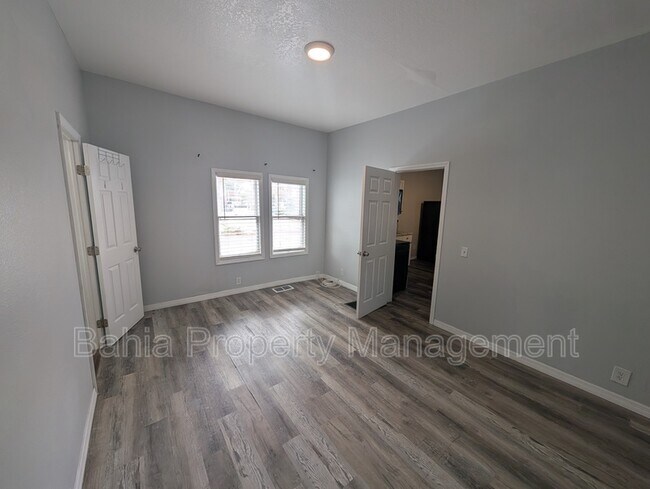 Building Photo - 103 S Westland Ave