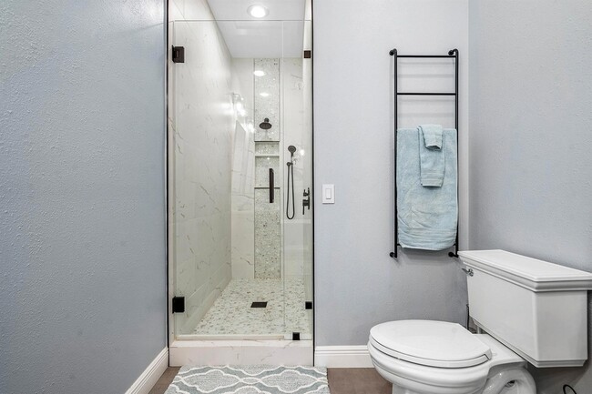 Building Photo - 3261 Estancia Wy