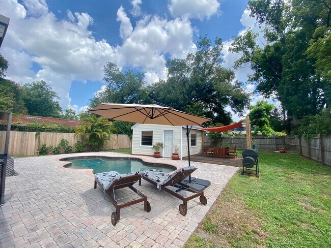 Building Photo - Heart of Conway