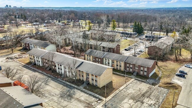 Building Photo - 3771 Cornell Dr