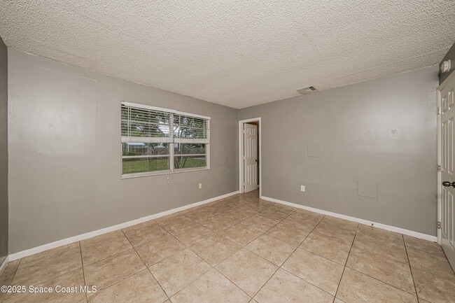 Building Photo - 7500 Coquina Ave