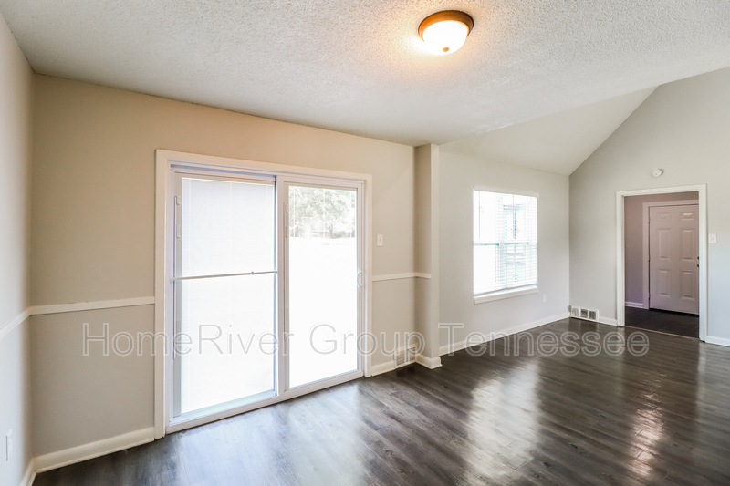 Building Photo - 2413 Ridgeway Rd