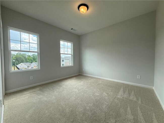 Building Photo - 3235-3235 Willow Glade Trl