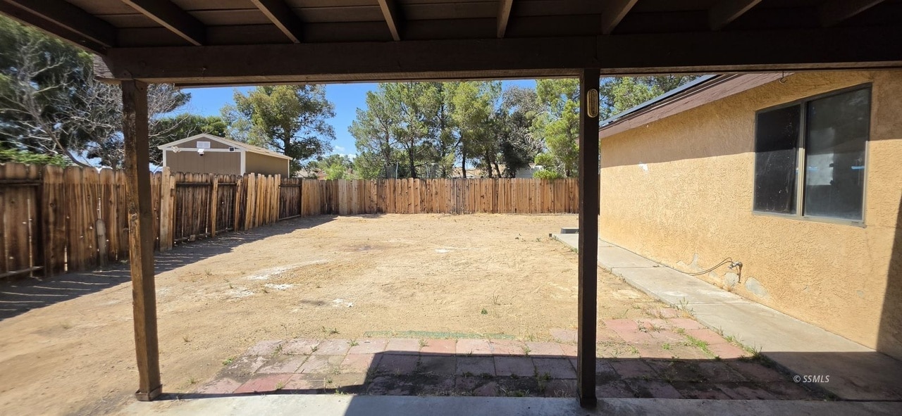 Building Photo - 924 Kinnett Ave
