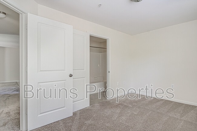 Building Photo - 4505 Old Battleground Rd