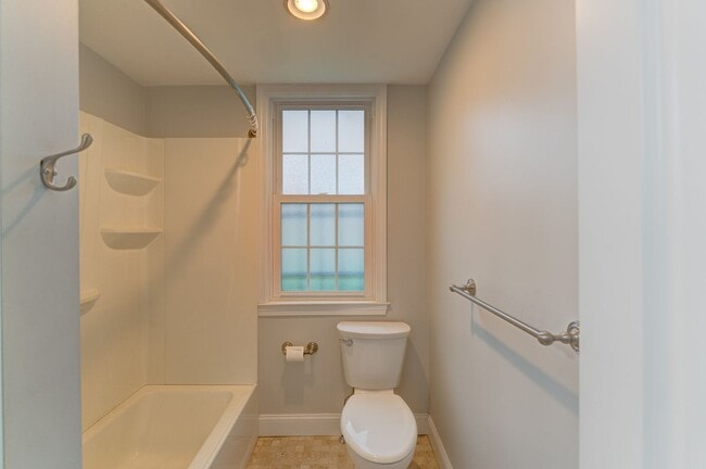 Building Photo - 79 Winchester Ave