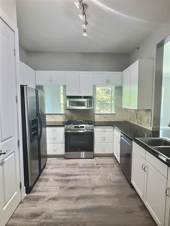 Building Photo - 2216 Thornton Rd