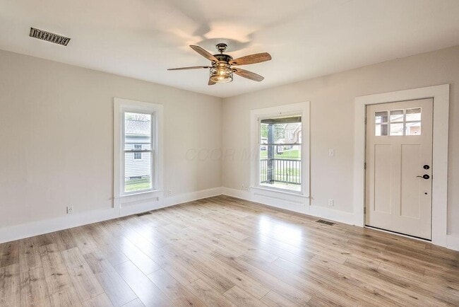 Building Photo - 291 S Main St