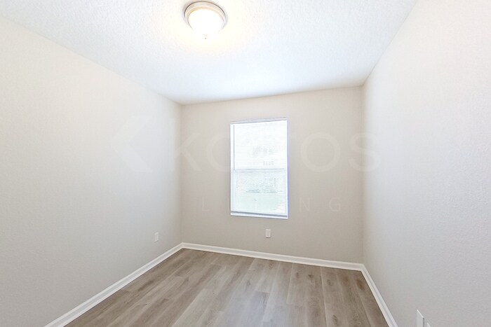 Building Photo - 1303 Mull St