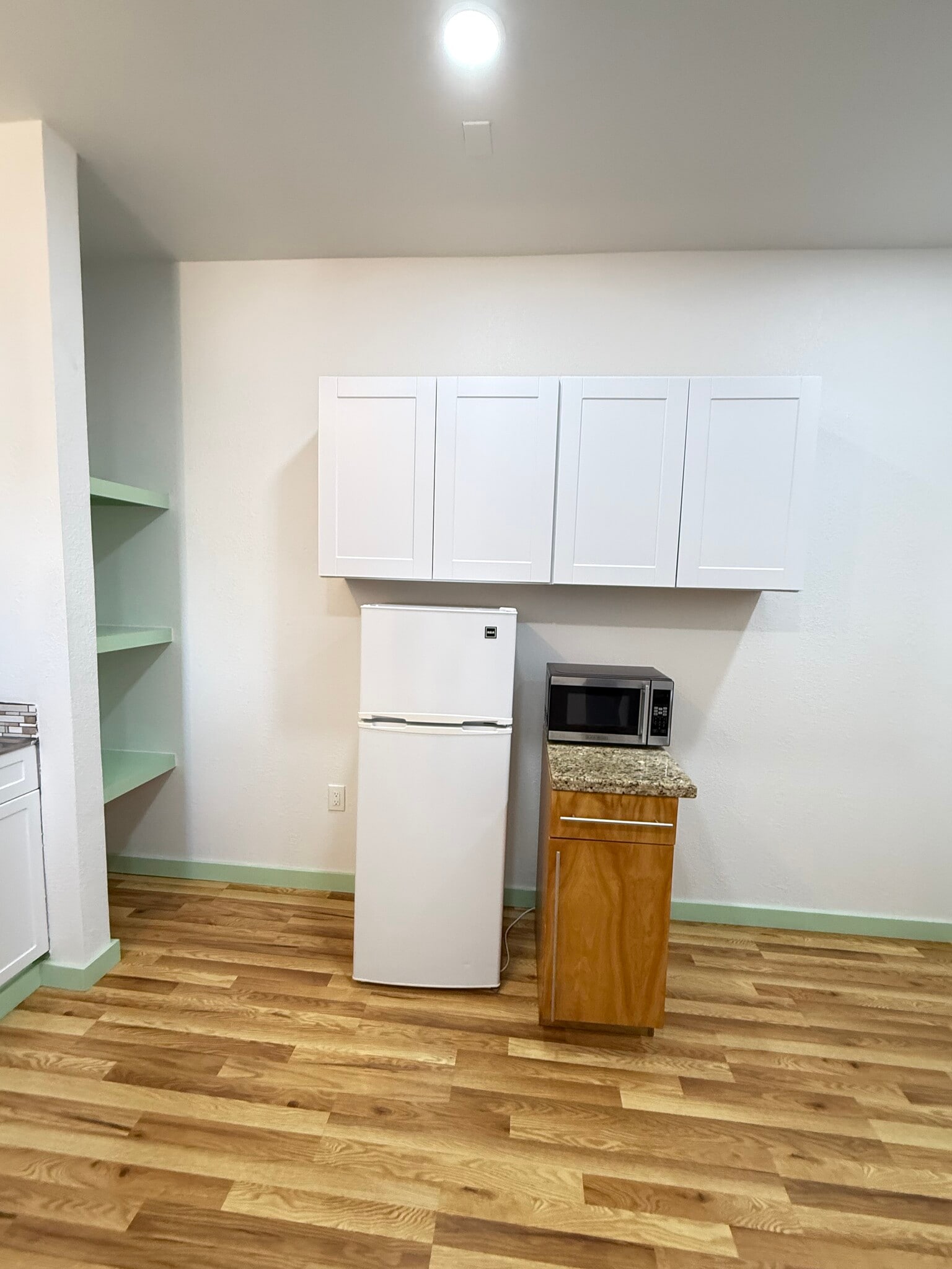 Building Photo - 5041 Delbon Way