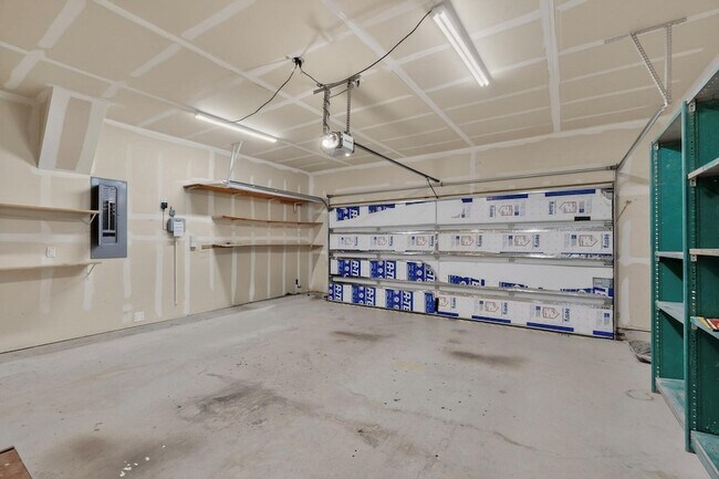 Building Photo - 6212 Topsail Dr