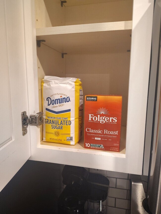 Building Photo - 205 Tiliwa Ct