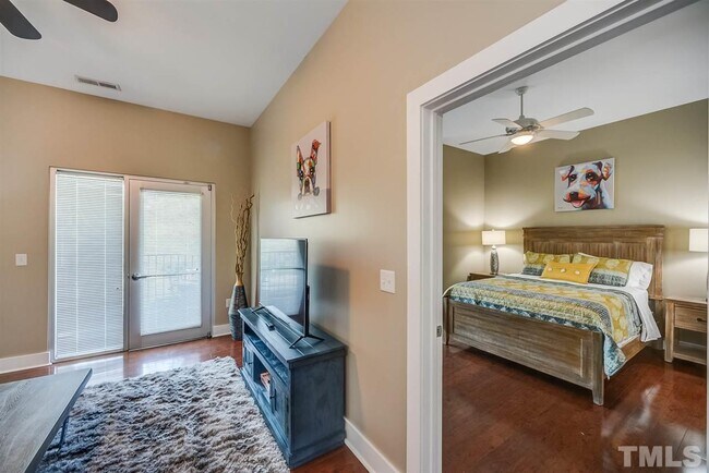 Building Photo - 1000 Brookside Dr