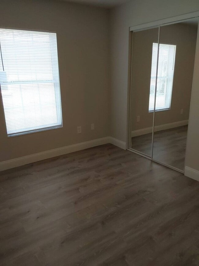 Building Photo - 9 Pony Express Dr