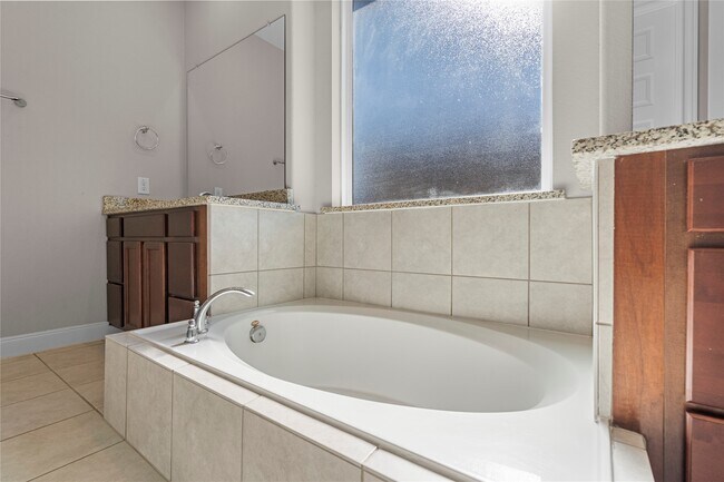 Building Photo - 4303 Shaded Arbor Way