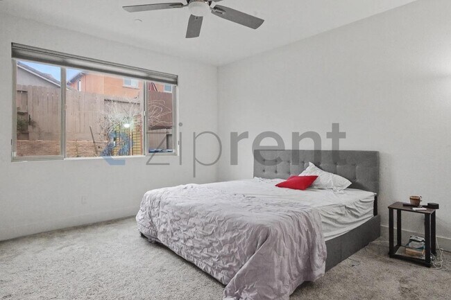 Building Photo - 12743 Blueblanc Way