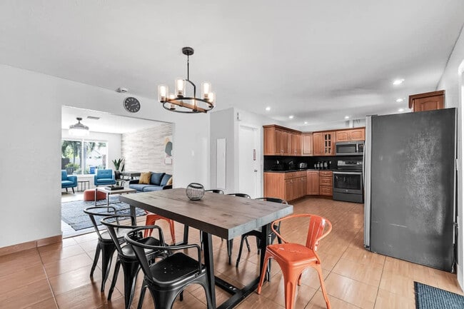 Building Photo - 3151 NW 69th St