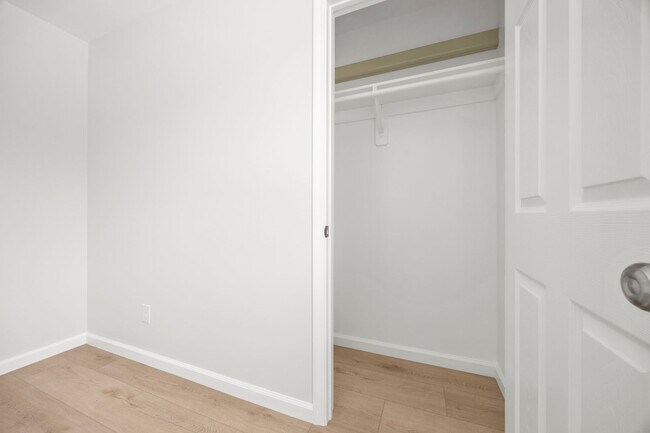 Building Photo - AVAILABLE NOW...BRAND NEW 3 BEDROOM 2 BATH