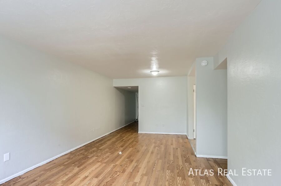 Building Photo - 2929 W Colorado Ave