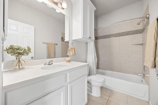 Building Photo - 1612 Catalan Rd