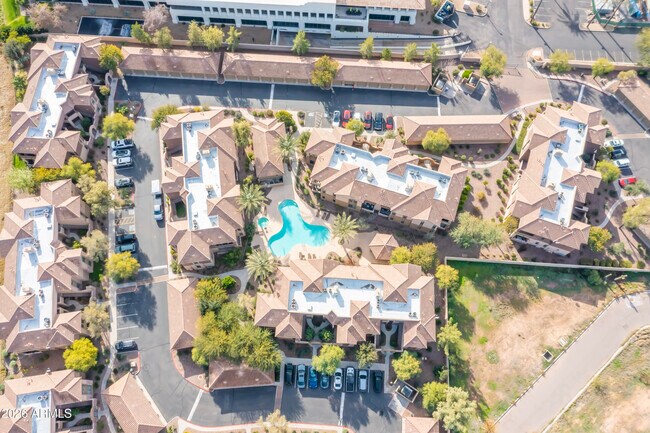 Building Photo - 7027 N Scottsdale Rd