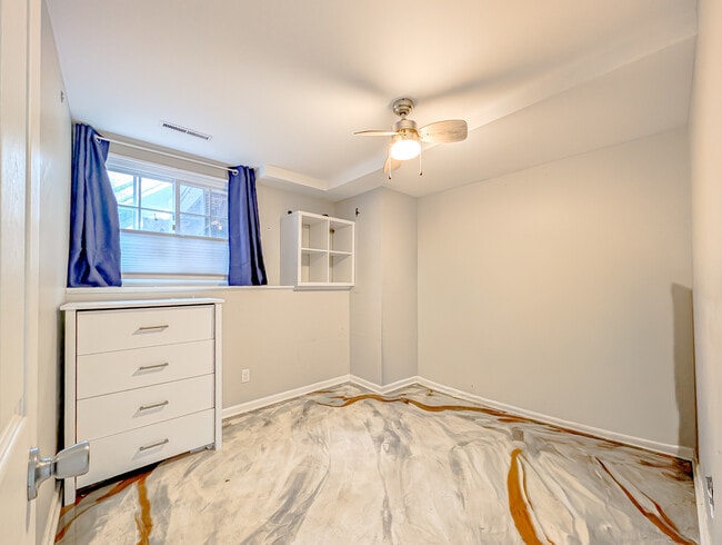 Building Photo - 8616 Hickory Ave