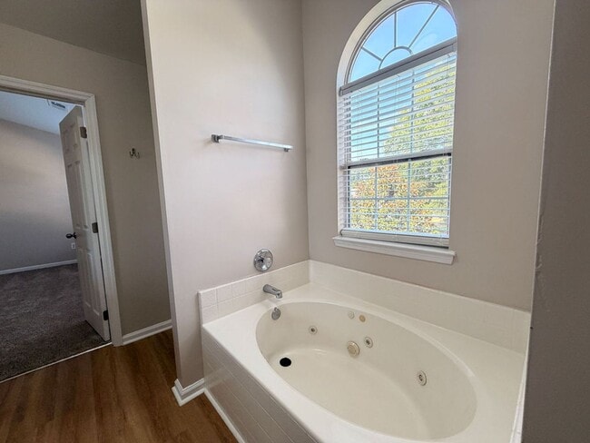 Building Photo - Available now. Beautiful, FULLY REMODELED 3 BR/2.5 BA Home in Tanner Plantation!