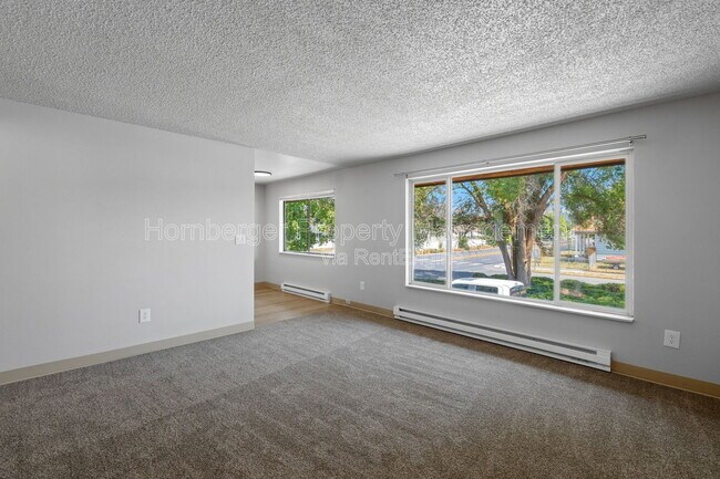 Building Photo - 2628 E Wellesley Ave