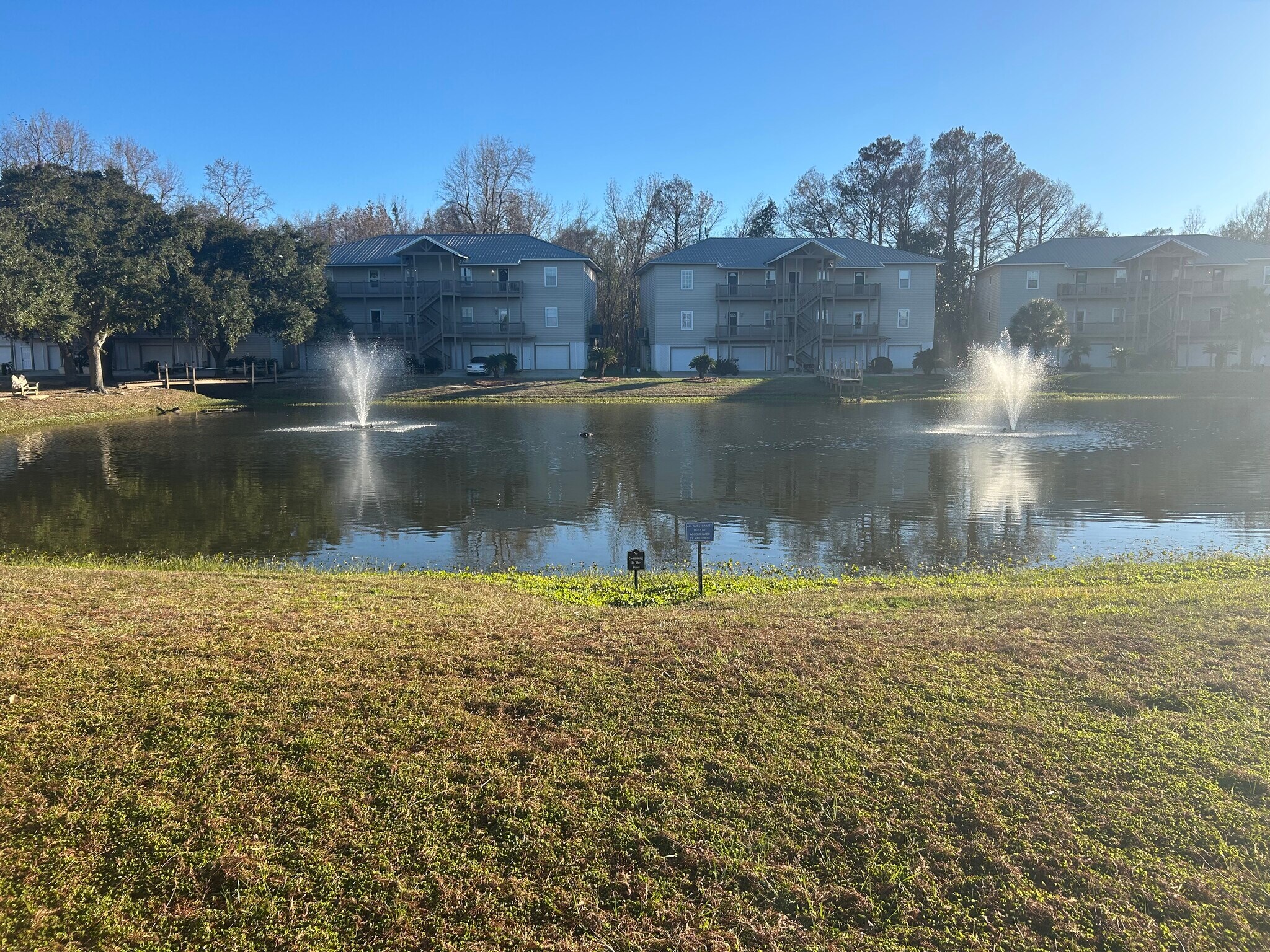 Building Photo - 4 Yacht Club Dr