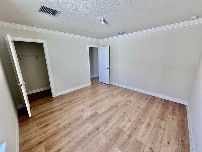 Building Photo - 8289 Vaulting Dr