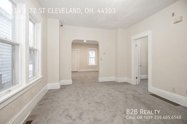 Building Photo - 1114 E 77th St