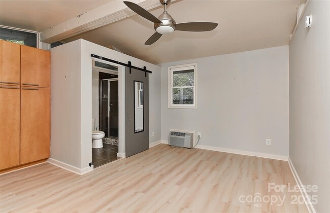 Building Photo - 3111 Spring Valley Rd