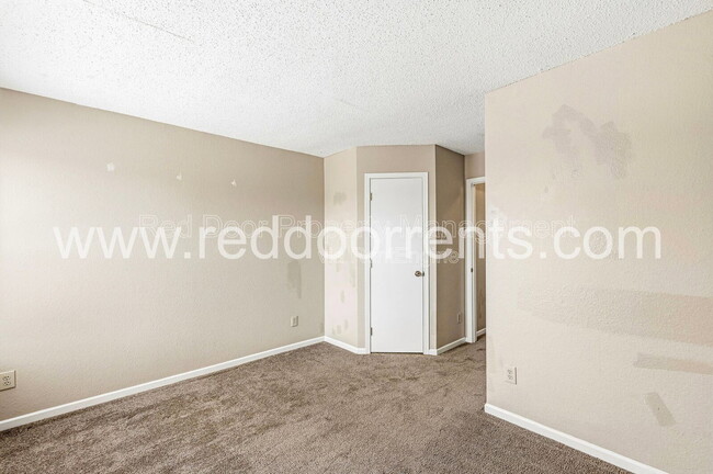 Building Photo - 76 Snowflake Cir