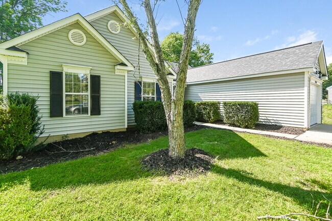 Building Photo - 8905 Bambi Ct