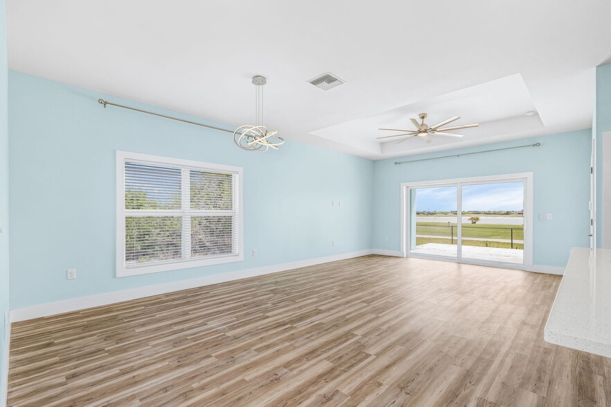 Building Photo - 7244 David Blvd