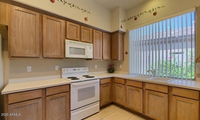Building Photo - 33111 N 71st Way