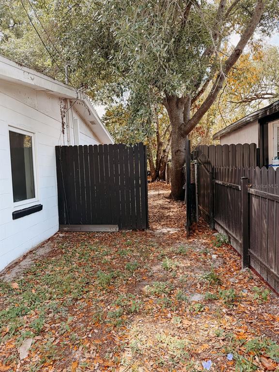 Building Photo - 4009 Deleuil Ave