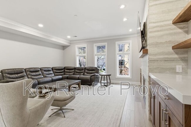 Building Photo - 5069 N River Park Way