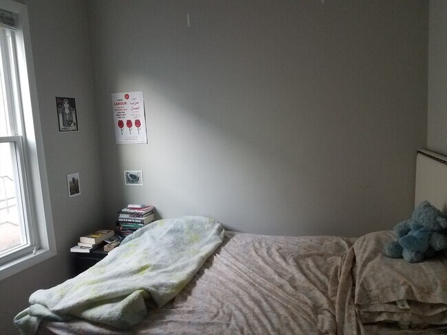 Building Photo - 13 Dodge St