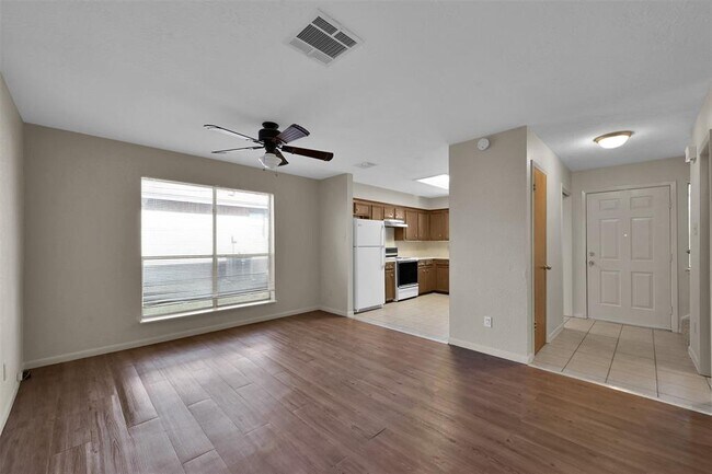 Building Photo - 1603 Hazelwood St